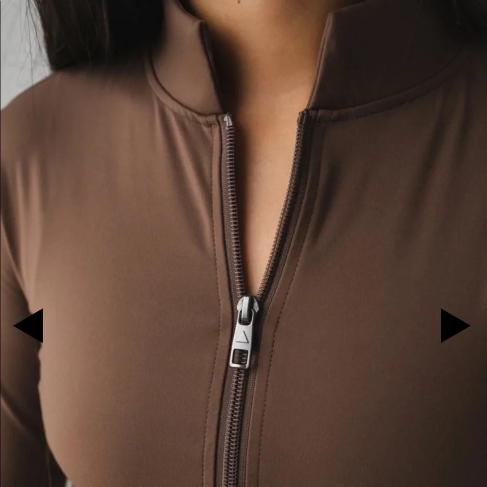 Balance Athletics Elevate Cropped Zip - Picture 2 of 9